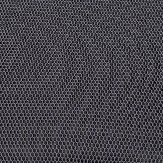 バックパネル表面には通気性の高い3Dメッシュを使用。 